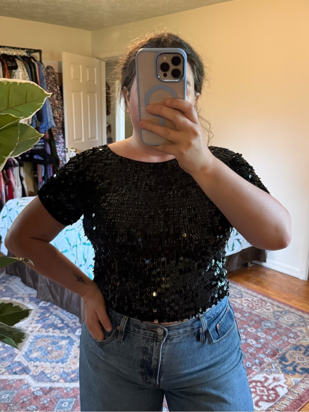 Vintage black sequin short sleeve crochet top